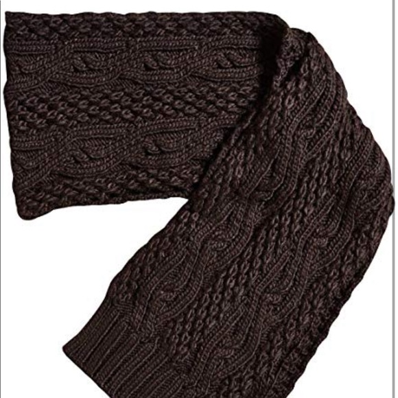 Black Fox Scarf - Picture 4 of 4